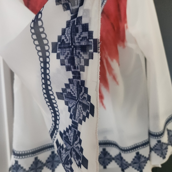 Top - Picture 2 of 6